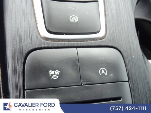 Used 2022 Ford Escape SEL w/ Technology Package AWD/4WD image 12