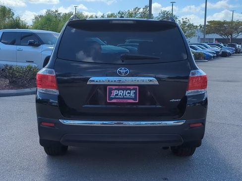 Used 2013 Toyota Highlander SE image 6