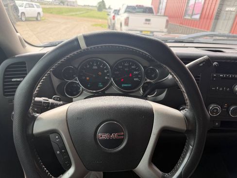 Used 2007 GMC Sierra 1500 SLE w/ SLE/SLT Trailering Package AWD/4WD image 13