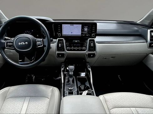 Certified 2023 Kia Sorento SX AWD/4WD image 7