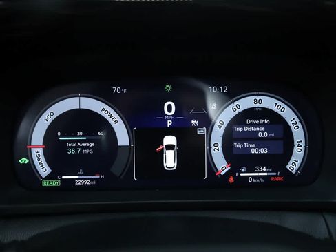 Certified 2025 Toyota Crown Signia AWD/4WD image 25