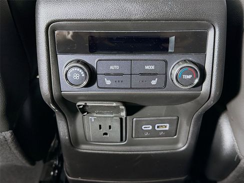 Used 2023 GMC Acadia Denali image 23