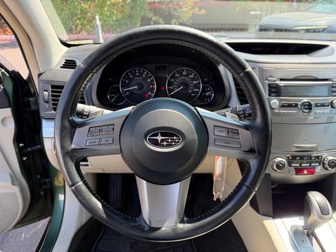 Used 2011 Subaru Outback 2.5i Premium AWD/4WD image 18