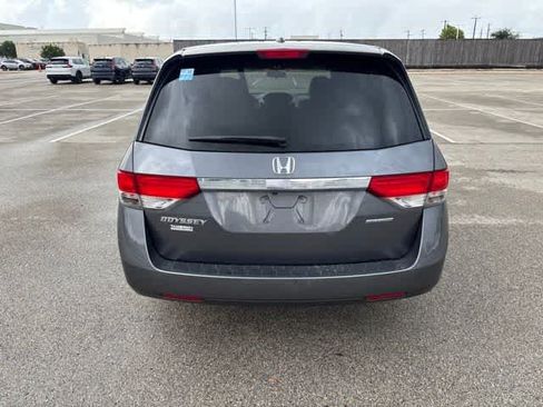 Used 2016 Honda Odyssey SE image 4