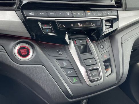 Used 2025 Honda Odyssey Sport-L image 19