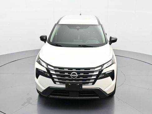 Used 2024 Nissan Rogue S image 28