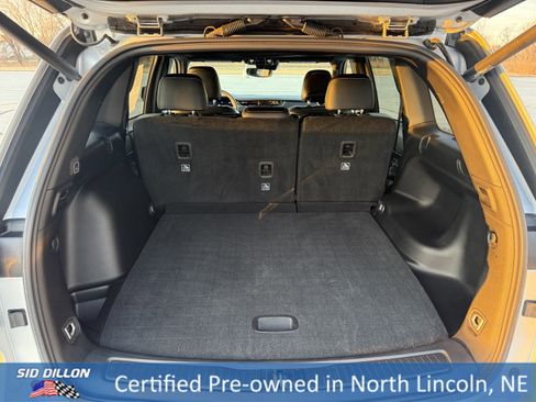 Used 2024 Jeep Grand Cherokee Altitude image 11