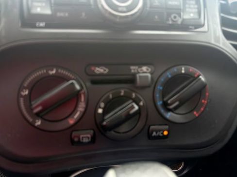 Used 2013 Nissan Juke S FWD image 15