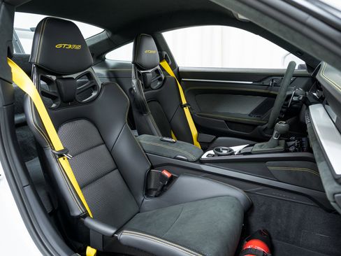 Certified 2025 Porsche 911 GT3 RS image 34