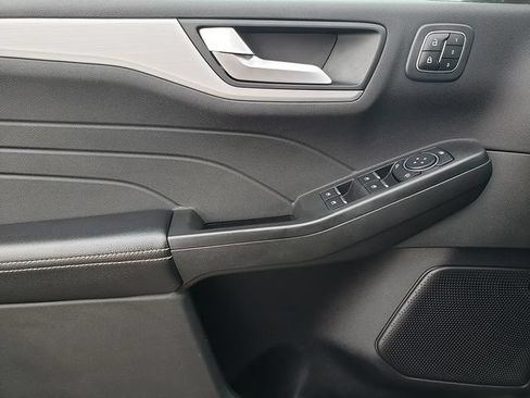 Used 2023 Ford Escape SE w/ PHEV Premium Package FWD image 11