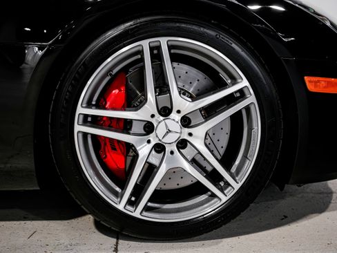 Used 2012 Mercedes-Benz SLS AMG Roadster image 45