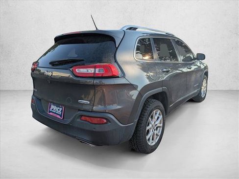Used 2015 Jeep Cherokee Latitude w/ Comfort/Convenience Group AWD/4WD image 5