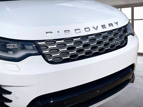 Certified 2026 Land Rover Discovery Limited Edition AWD/4WD image 28