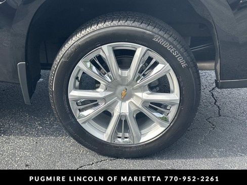 Used 2025 Chevrolet Silverado 1500 High Country AWD/4WD image 19