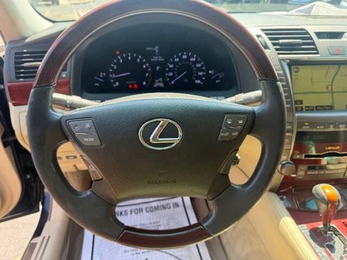 Used 2008 Lexus LS 460 w/ Comfort Pkg RWD image 13