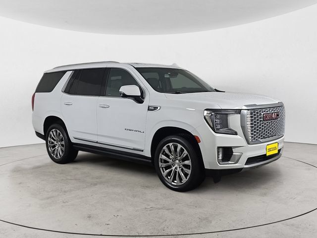 Used 2022 GMC Yukon Denali AWD/4WD image 3
