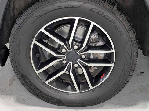 Used 2019 Jeep Grand Cherokee Trailhawk image 3