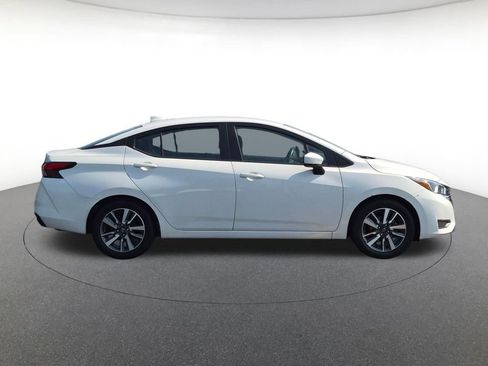 Used 2023 Nissan Versa SV FWD image 4