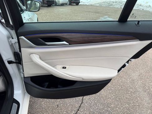 Used 2018 BMW 530e xDrive image 29