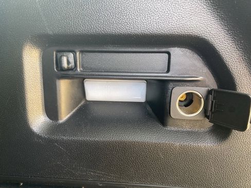 Used 2022 Ford Explorer XLT w/ Equipment Group 202A image 18