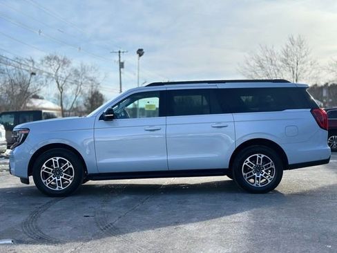 Used 2025 Ford Expedition Max Active image 3