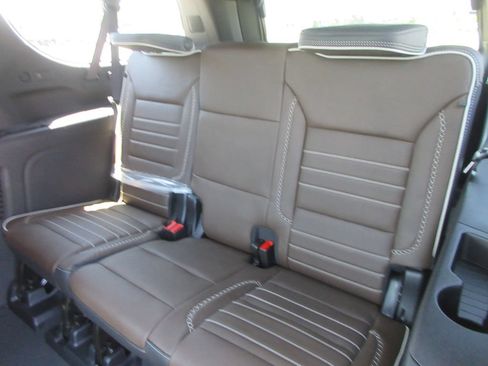 New 2026 GMC Yukon XL Denali Ultimate AWD/4WD image 13