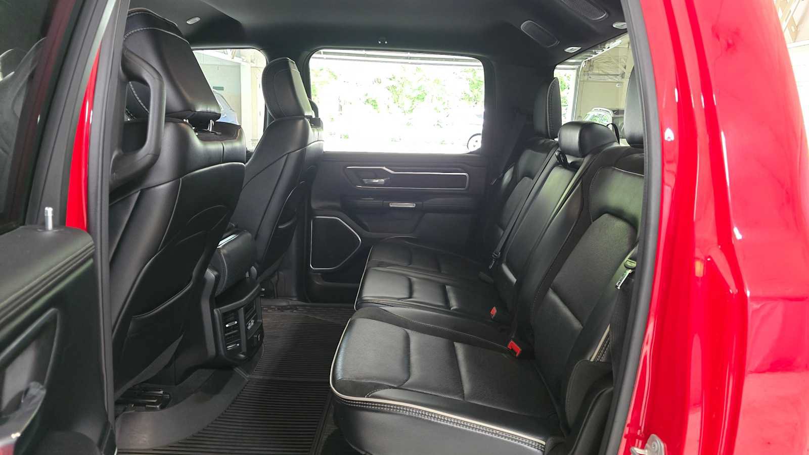 Used 2023 RAM 1500 Laramie AWD/4WD image 16