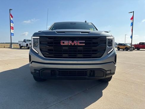 Used 2025 GMC Sierra 1500 Elevation AWD/4WD image 6