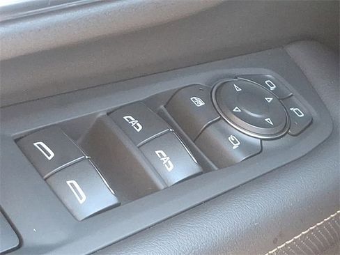 Used 2023 Chevrolet Tahoe Premier image 28