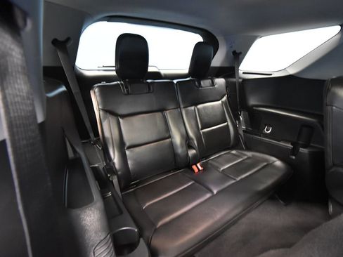 Used 2023 Ford Explorer XLT w/ Equipment Group 202A image 31