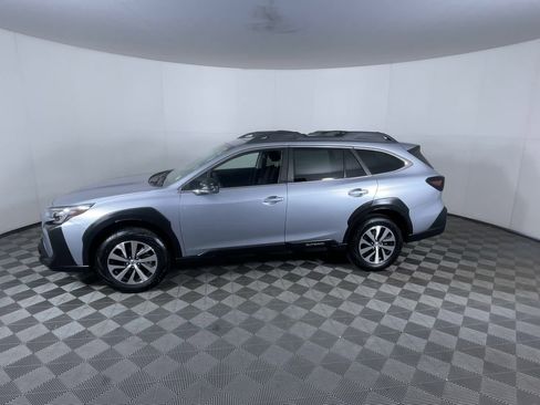 Certified 2023 Subaru Outback Premium AWD/4WD image 4