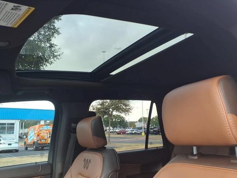 Used 2022 Ford Expedition King Ranch AWD/4WD image 22