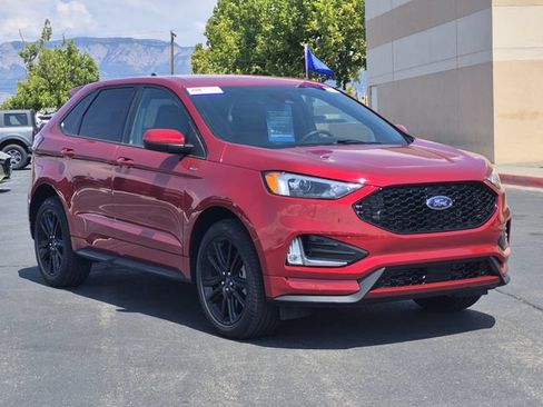 Certified 2024 Ford Edge ST-Line AWD/4WD image 3