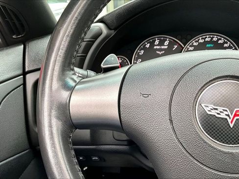 Used 2006 Chevrolet Corvette Coupe w/ Roof Package image 11