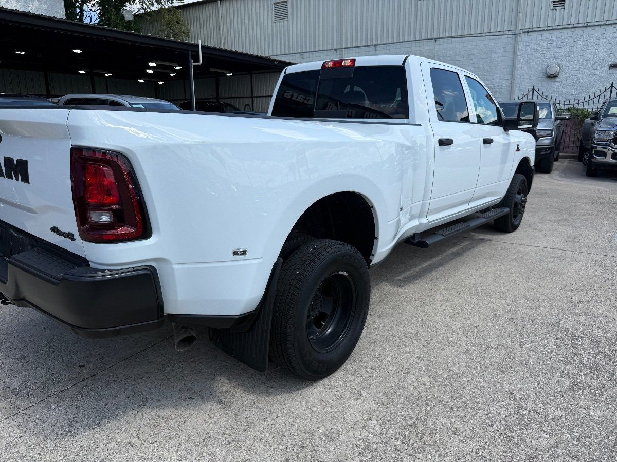 Used 2026 RAM 3500 Tradesman AWD/4WD image 4