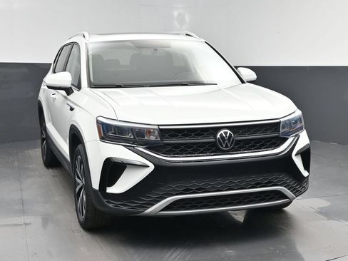 Used 2022 Volkswagen Taos SE FWD image 21