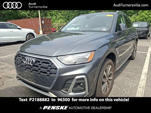 Used 2023 Audi Q5 2.0T Premium w/ Convenience Package AWD/4WD image 1