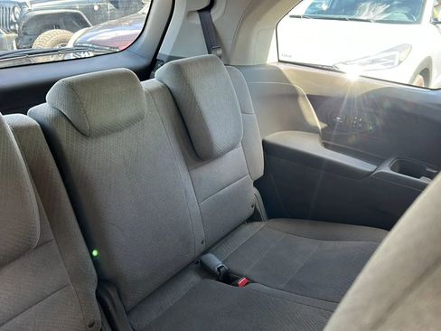 Used 2016 Honda Odyssey SE image 16