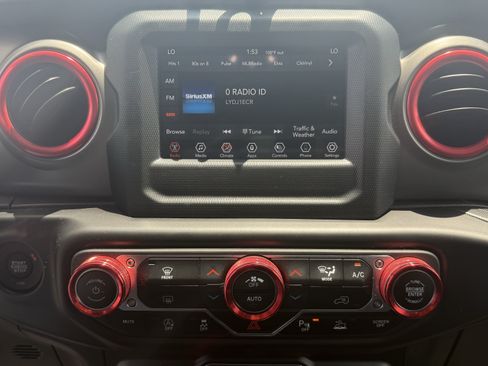 Used 2022 Jeep Wrangler Sport AWD/4WD image 25
