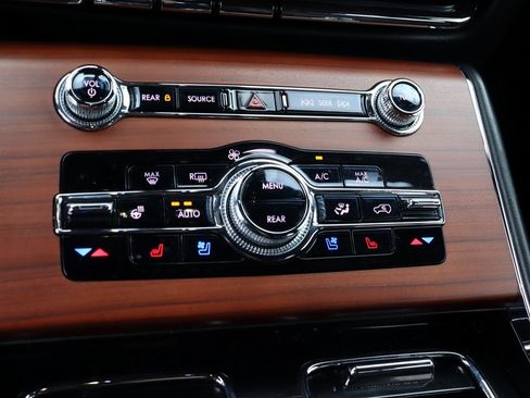 Used 2023 Lincoln Aviator Reserve w/ Elements Package Plus image 29