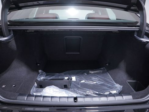 New 2026 BMW 760i xDrive w/ Premium Package image 18