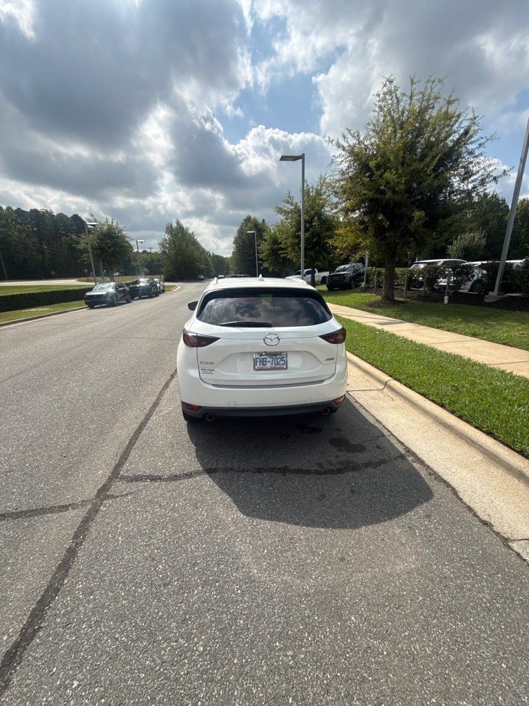 Used 2018 MAZDA CX-5 Touring w/ Preferred Equipment Package FWD image 3