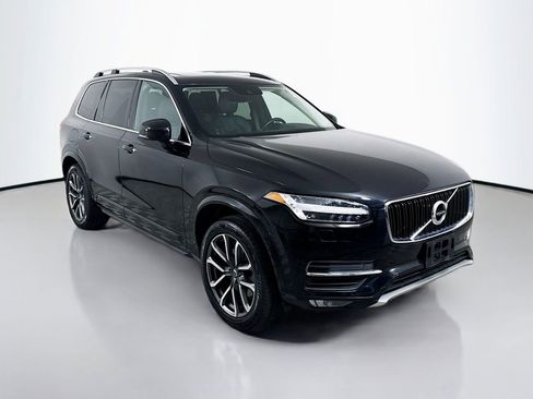 Used 2018 Volvo XC90 T5 Momentum w/ Momentum Plus Package AWD/4WD image 7