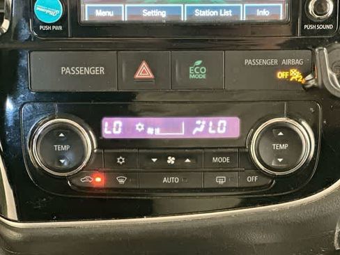 Used 2017 Mitsubishi Outlander ES FWD image 12
