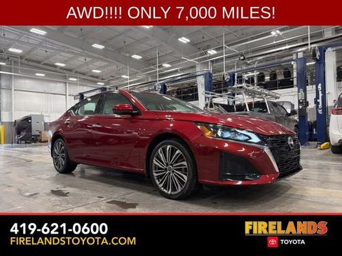 Used 2023 Nissan Altima 2.5 SL image 1