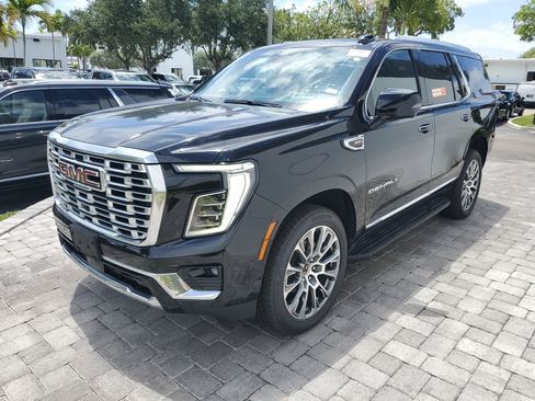 Used 2025 GMC Yukon Denali AWD/4WD image 3