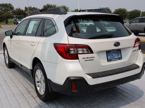 Used 2018 Subaru Outback 2.5i w/ Popular Package #1 AWD/4WD image 3