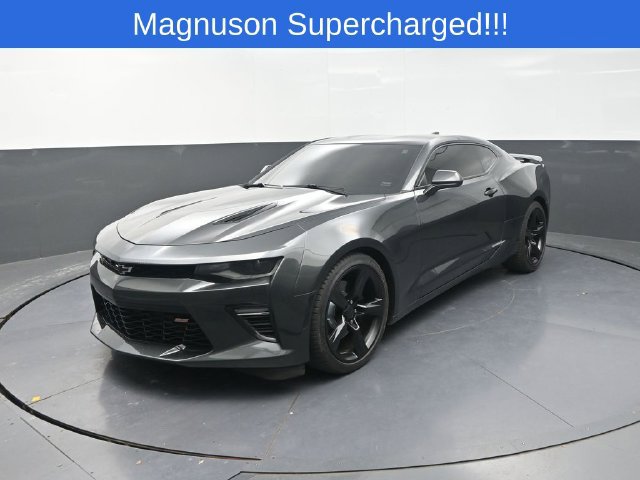 Used 2017 Chevrolet Camaro SS RWD image 6