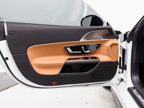 Used 2025 Mercedes-Benz AMG GT 63 image 5