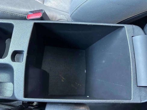 Used 2013 Hyundai Elantra Limited image 29